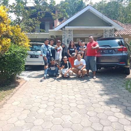 Penginapan Rudi Syariah Bantul Buitenkant foto