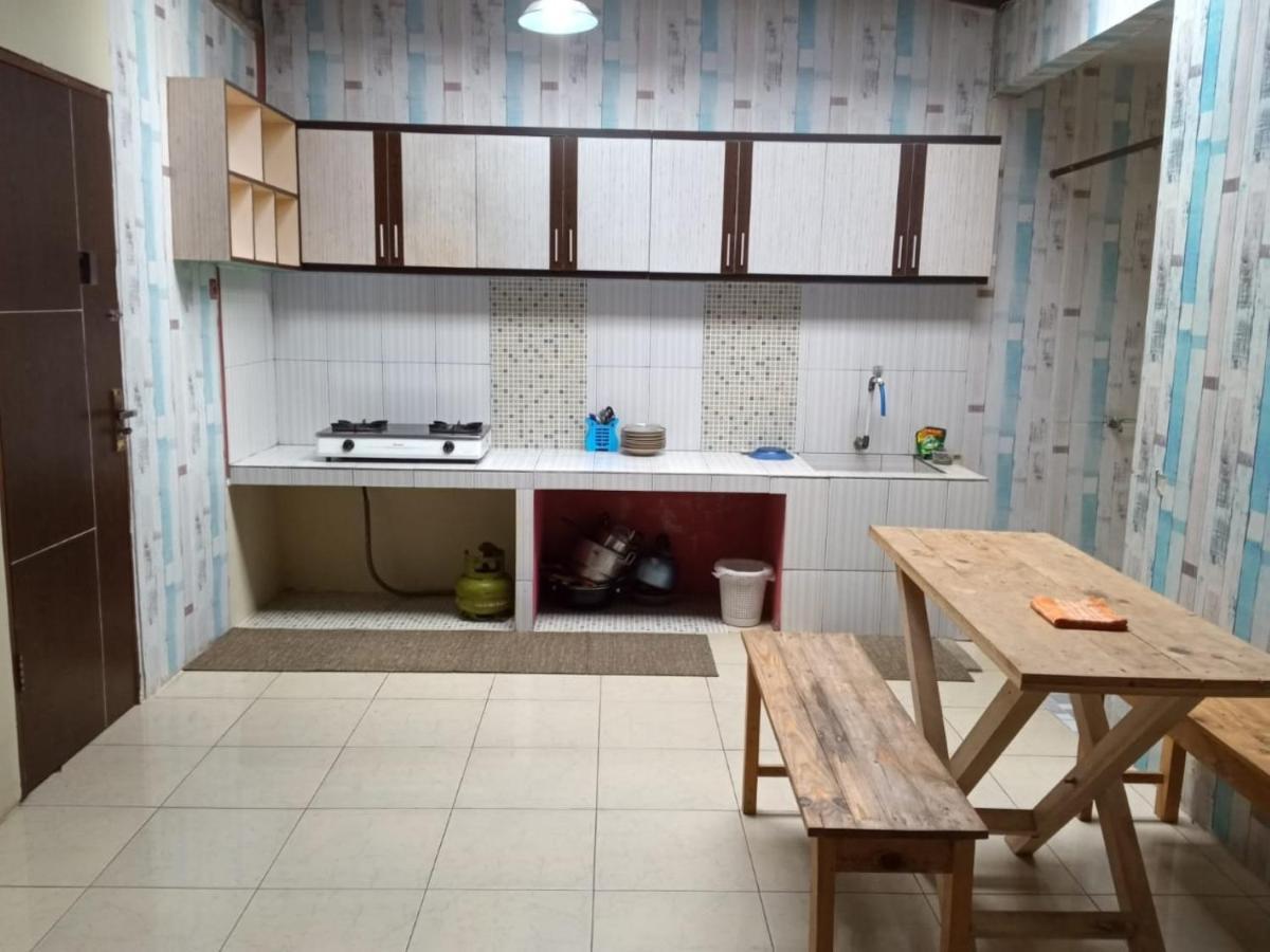 Penginapan Rudi Syariah Bantul Buitenkant foto